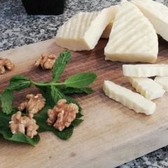 Malatya Köy Peyniri  Az Tuzlu  3 KG (Bidon)