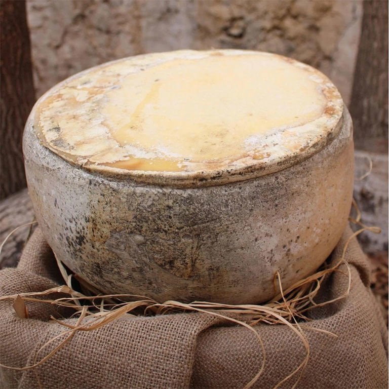 Eski Kars Kaşar Peyniri  1 kg