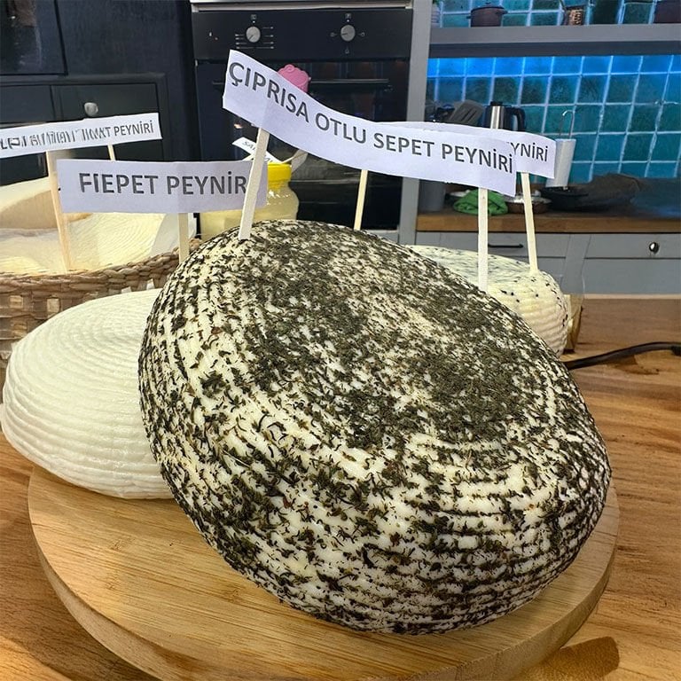 Çıbrıka Otlu Sepet Peyniri 300 GR